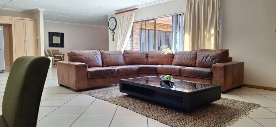 4 Bedroom Property for Sale in Hillcrest Northern Cape